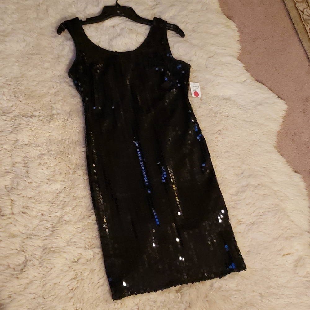GLENROB DRESS - Picture 10 of 16
